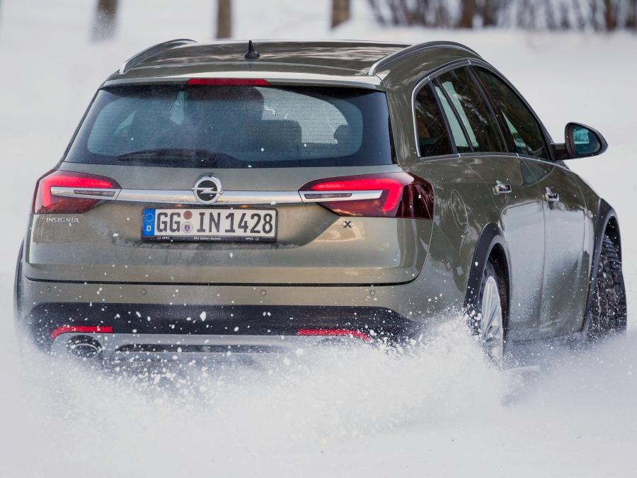  Opel Insignia Country Tourer 2013 года  (фото 6 из 26)